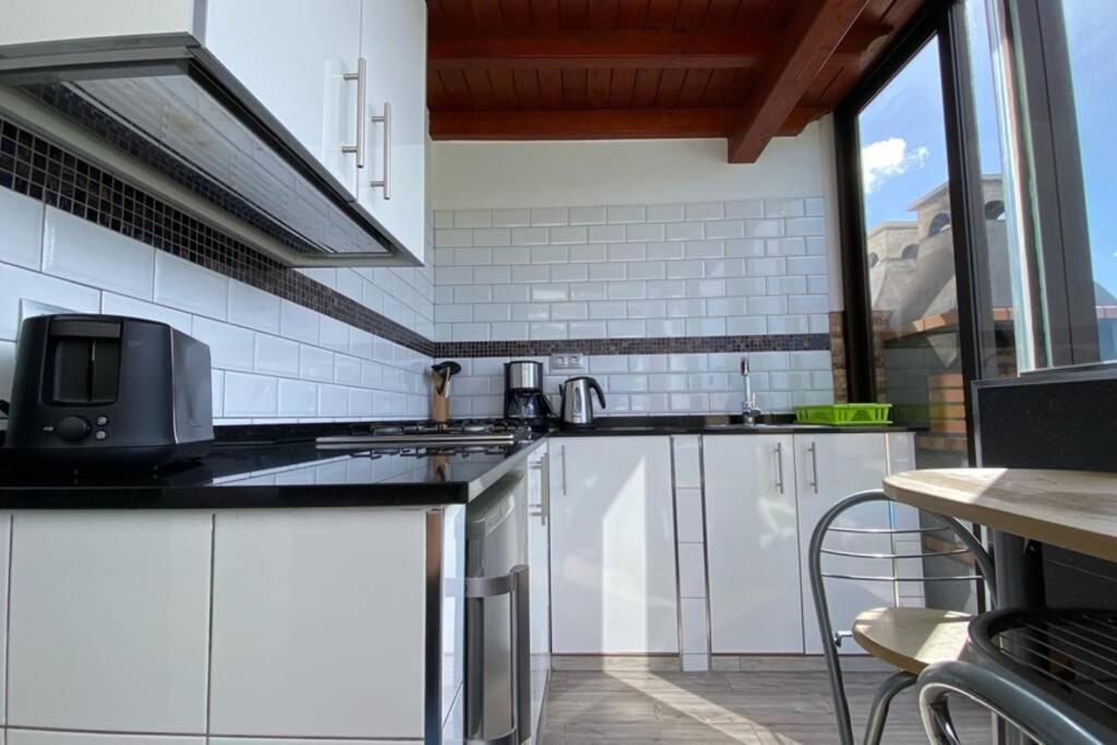 شقة Estudio Agradable, Con Jacuzzi, Terraza Y Barbacoa, Totalmente Independiente كوراليهو المظهر الخارجي الصورة