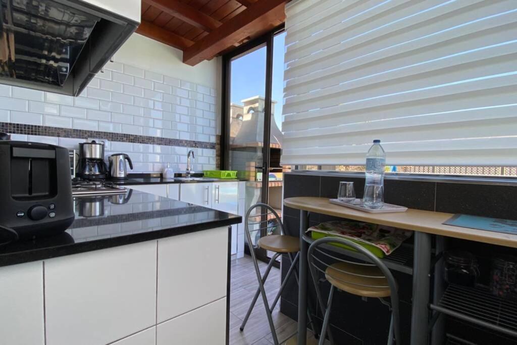 شقة Estudio Agradable, Con Jacuzzi, Terraza Y Barbacoa, Totalmente Independiente كوراليهو المظهر الخارجي الصورة